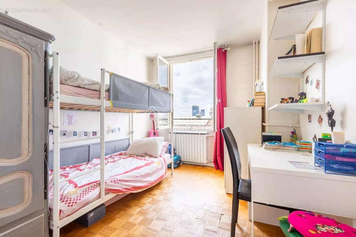 Appartement à PARIS-12E