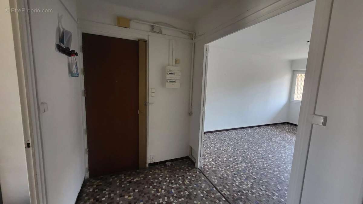 Appartement à MARSEILLE-8E