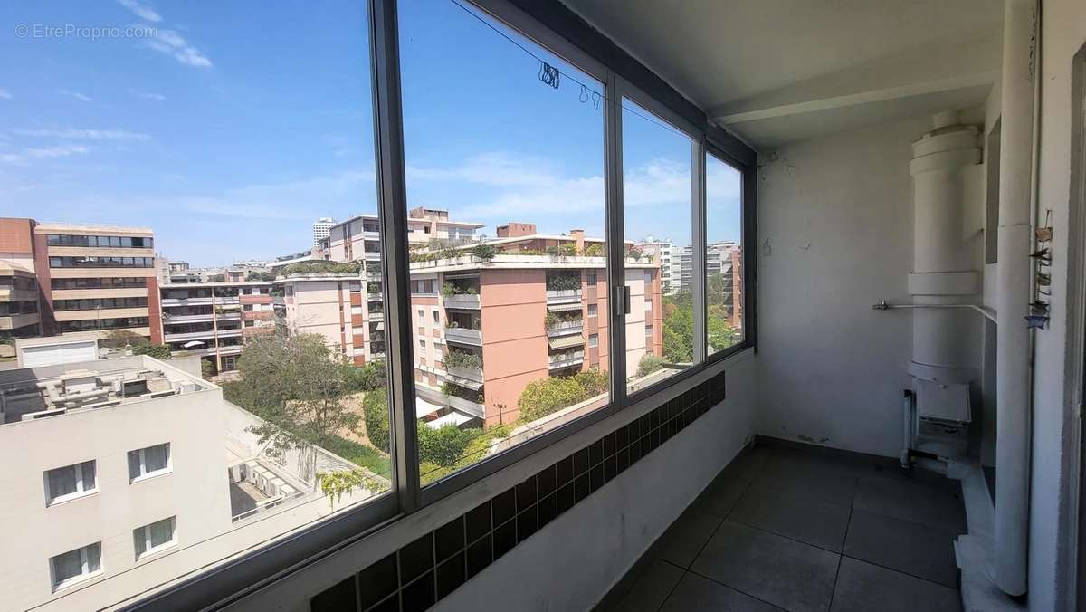 Appartement à MARSEILLE-8E