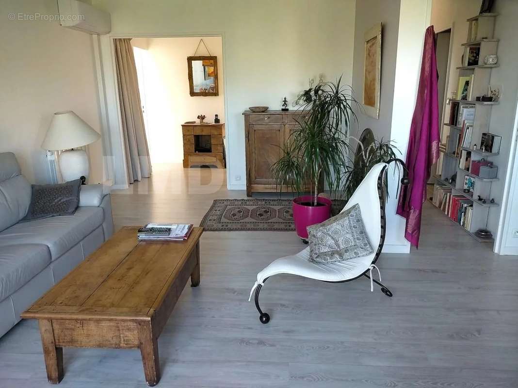 Appartement à MARSEILLE-12E