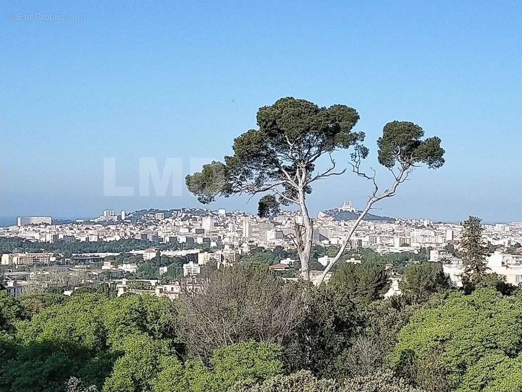 Appartement à MARSEILLE-12E