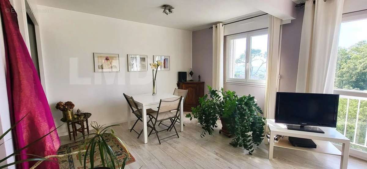 Appartement à MARSEILLE-12E