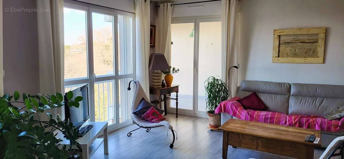 Appartement à MARSEILLE-12E