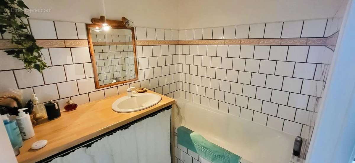 Appartement à MARSEILLE-12E