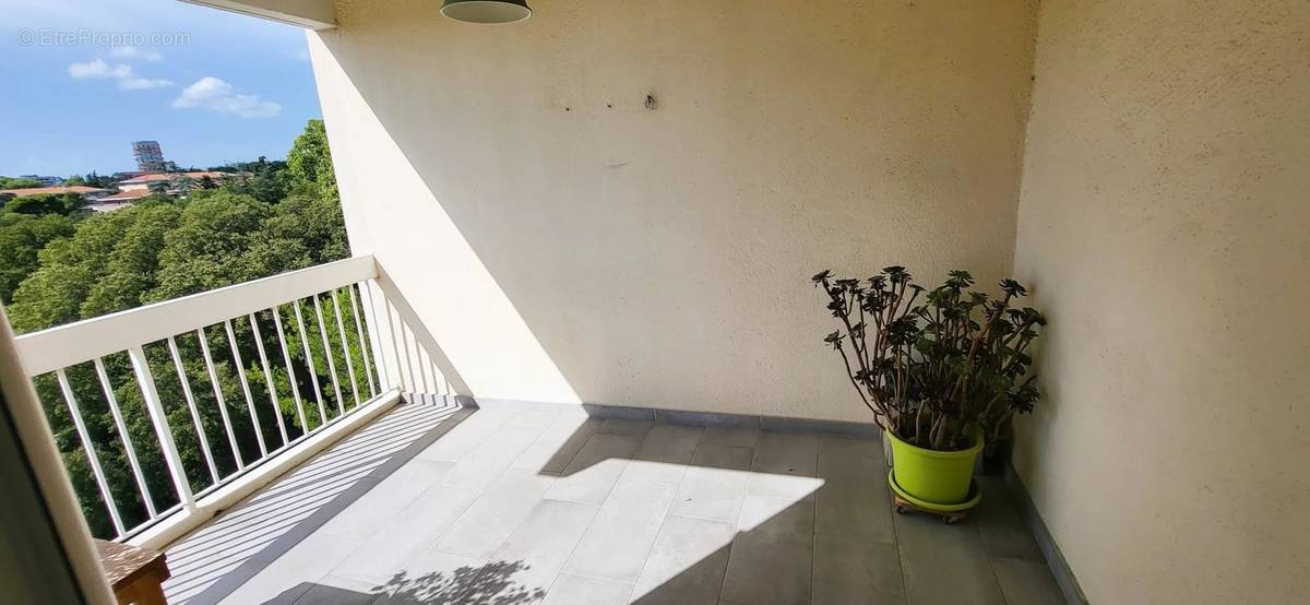 Appartement à MARSEILLE-12E