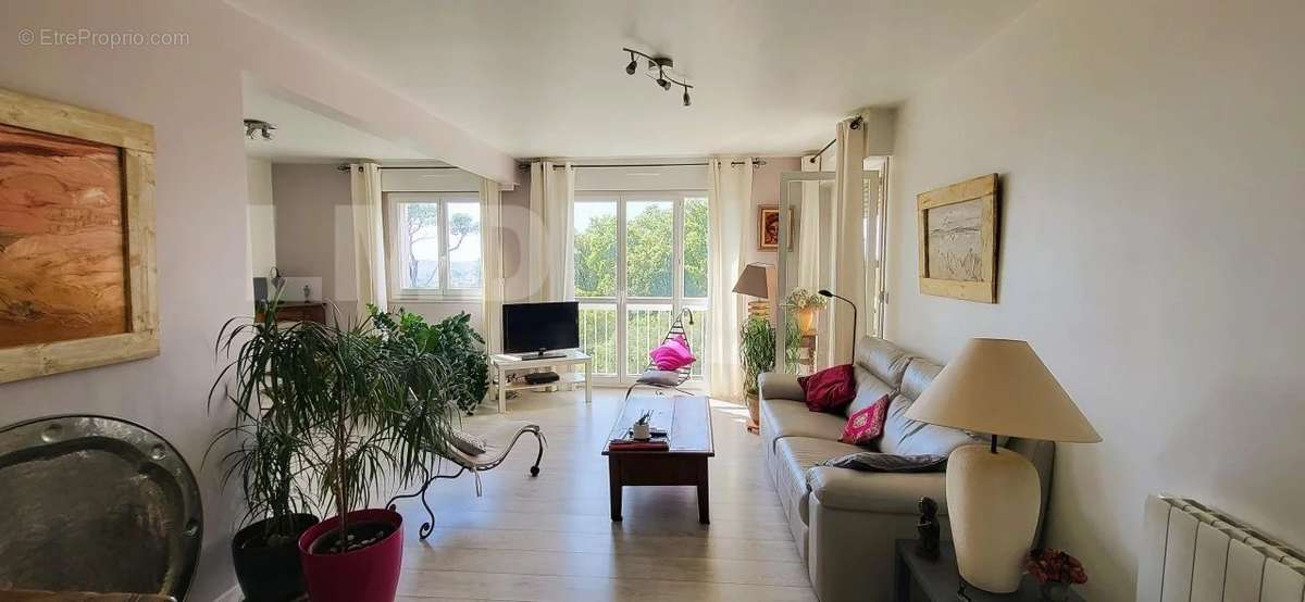 Appartement à MARSEILLE-12E