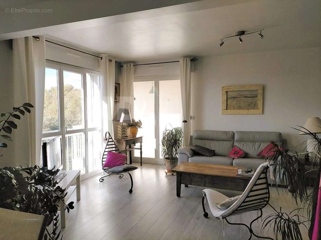 Appartement à MARSEILLE-12E