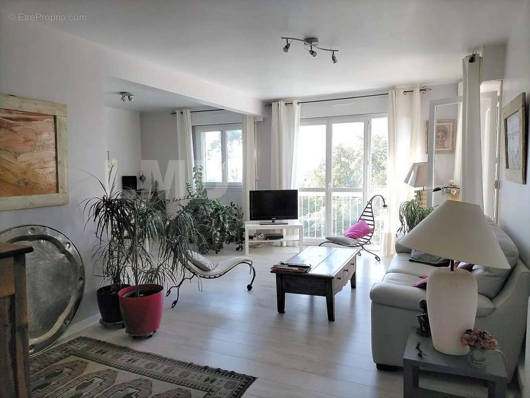 Appartement à MARSEILLE-12E