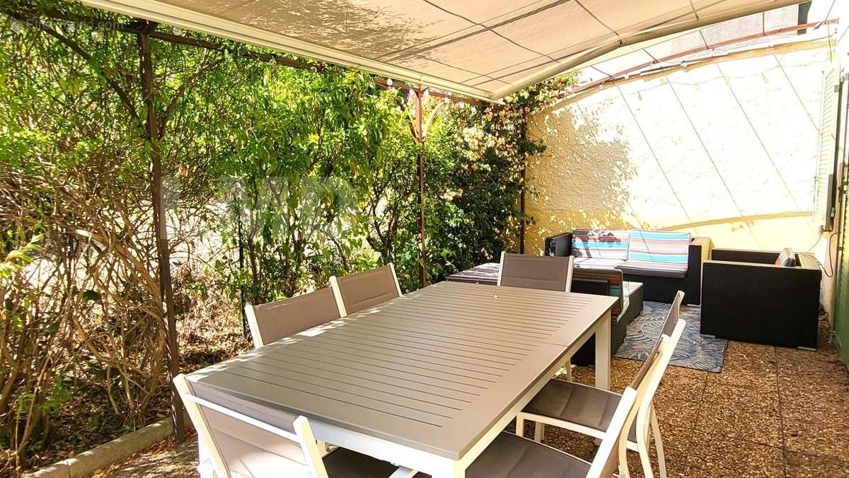 Appartement à SANARY-SUR-MER