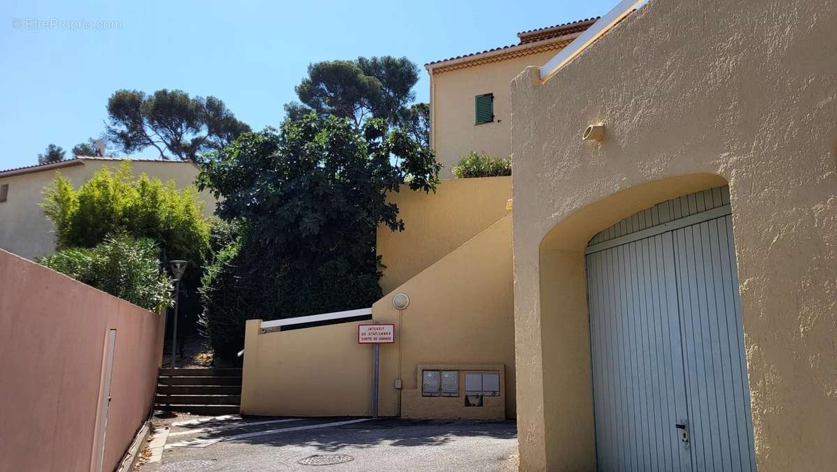 Appartement à SANARY-SUR-MER