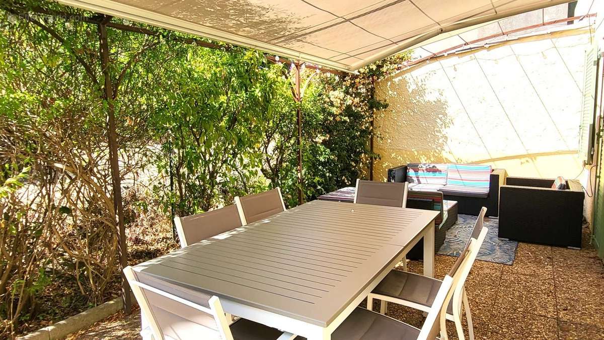 Appartement à SANARY-SUR-MER