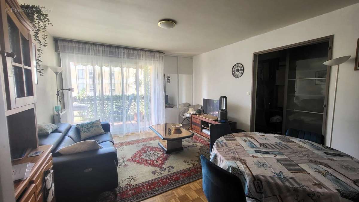 Appartement à MARSEILLE-12E