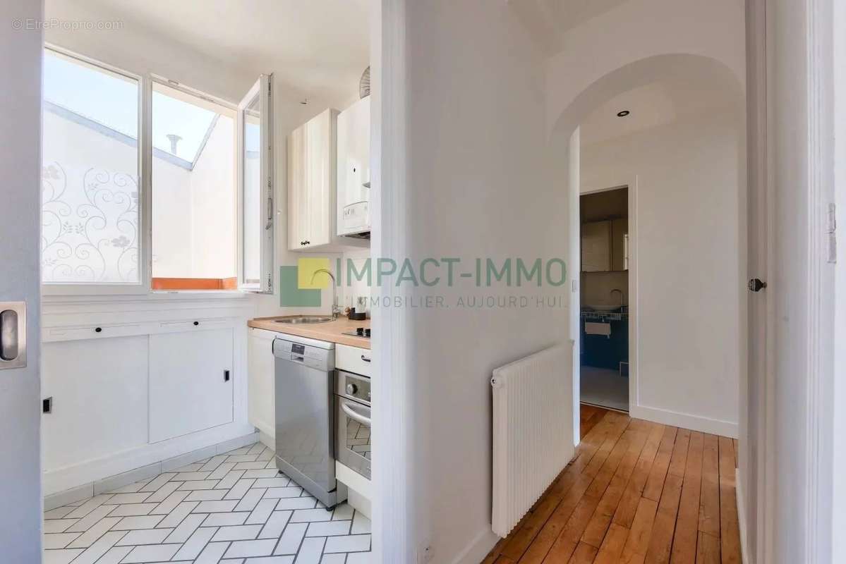 Appartement à COURBEVOIE