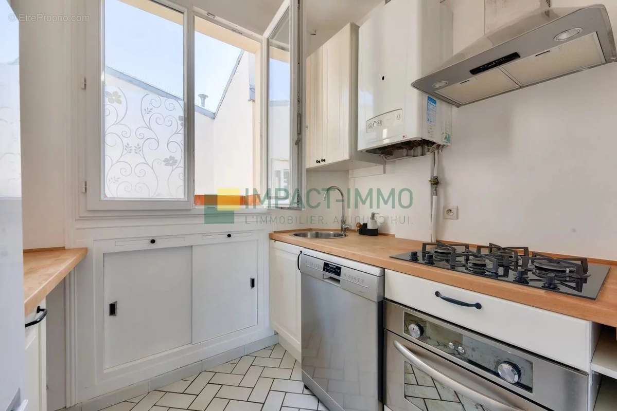 Appartement à COURBEVOIE