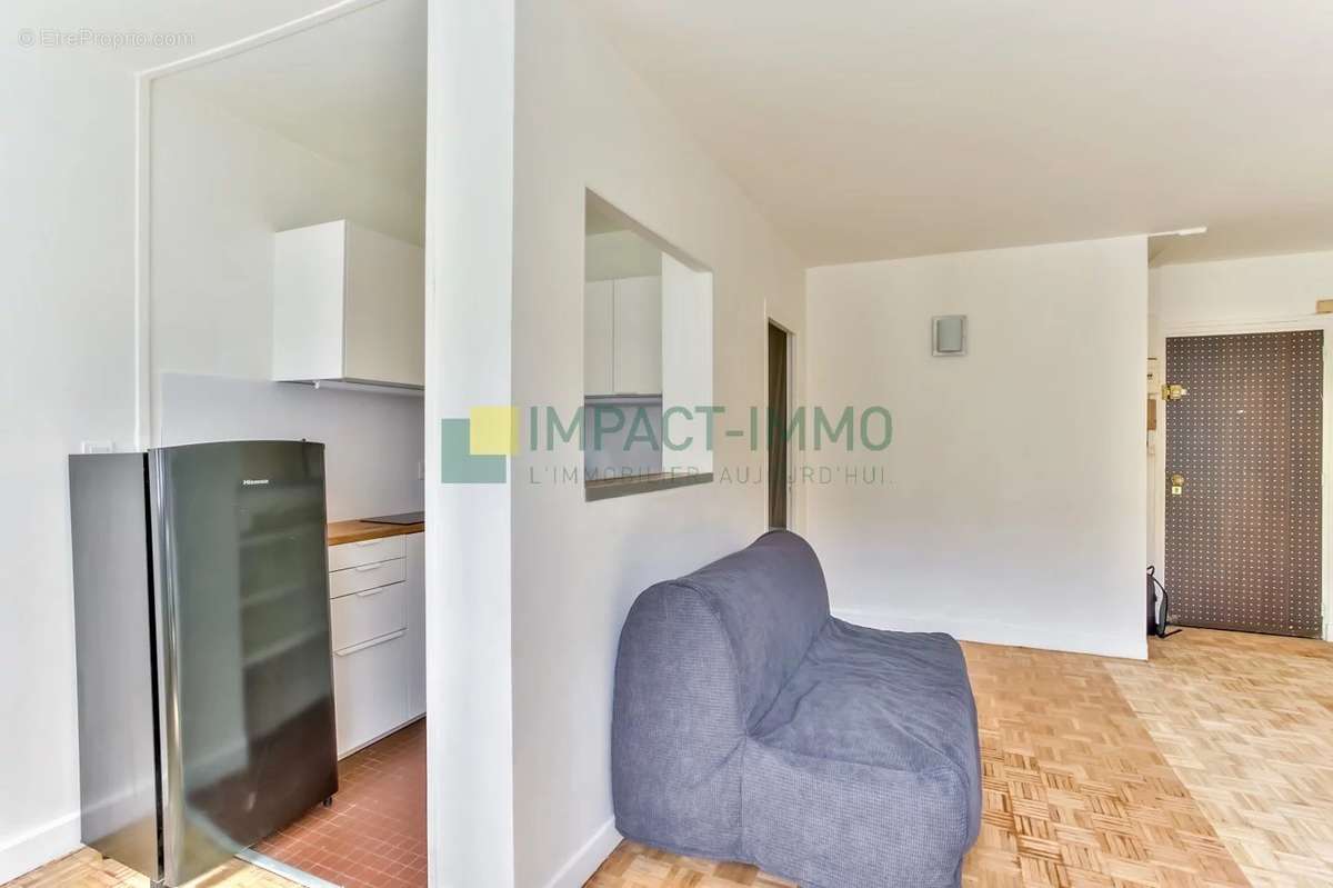 Appartement à COURBEVOIE