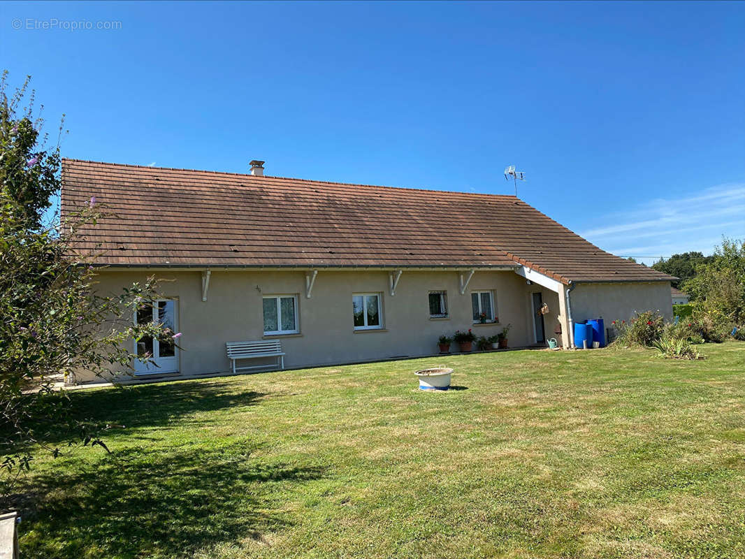 Maison à SAINT-GERMAIN-DU-PLAIN