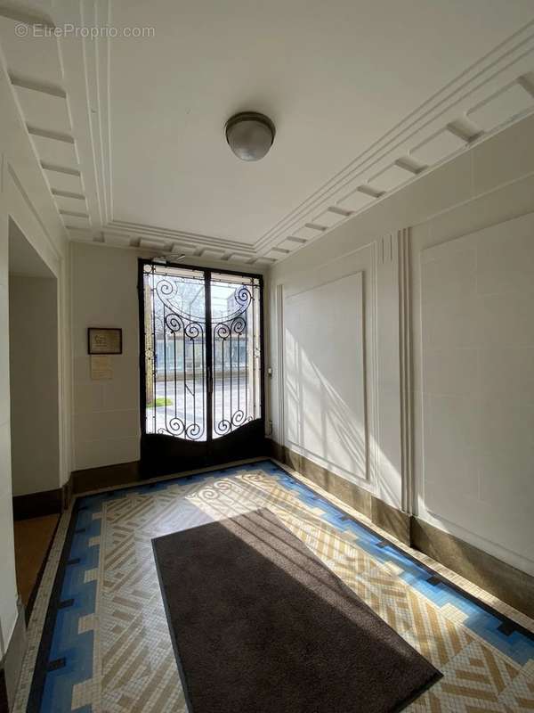 Appartement à PARIS-14E