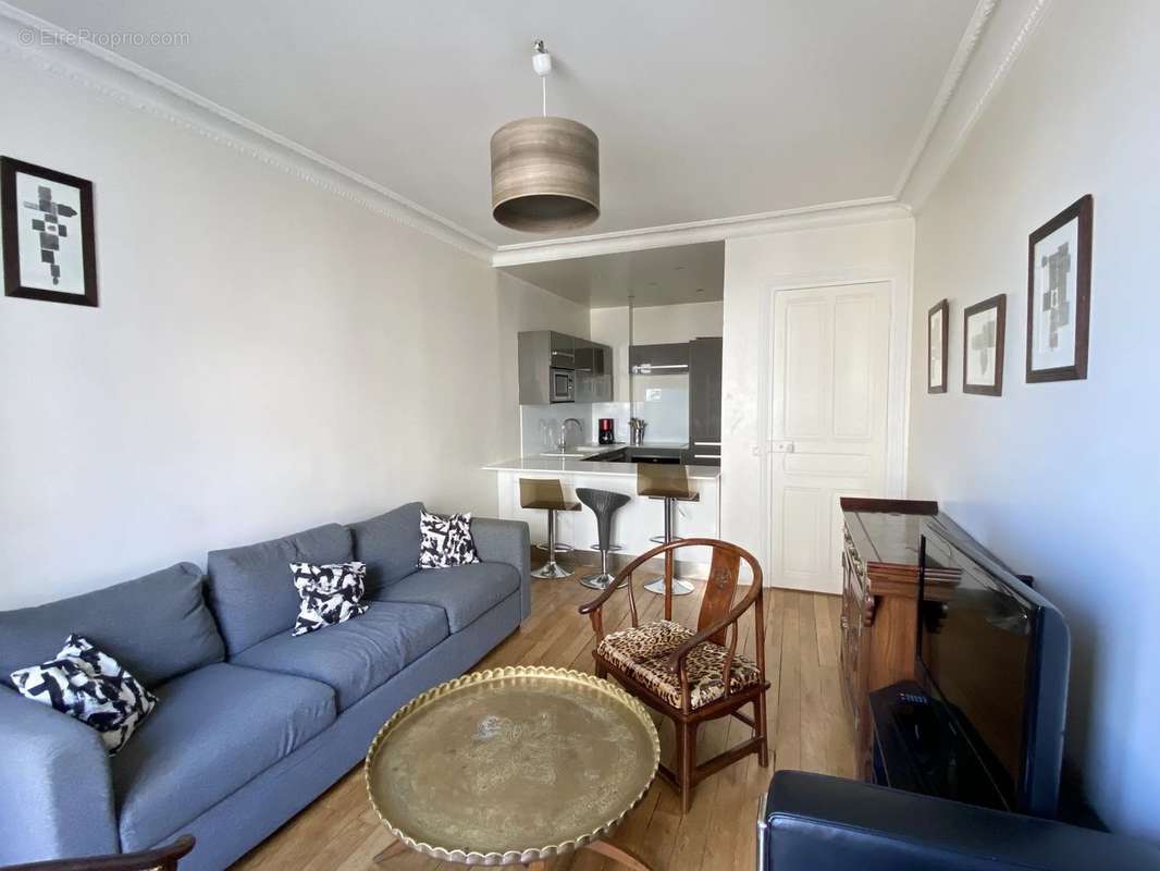 Appartement à PARIS-14E