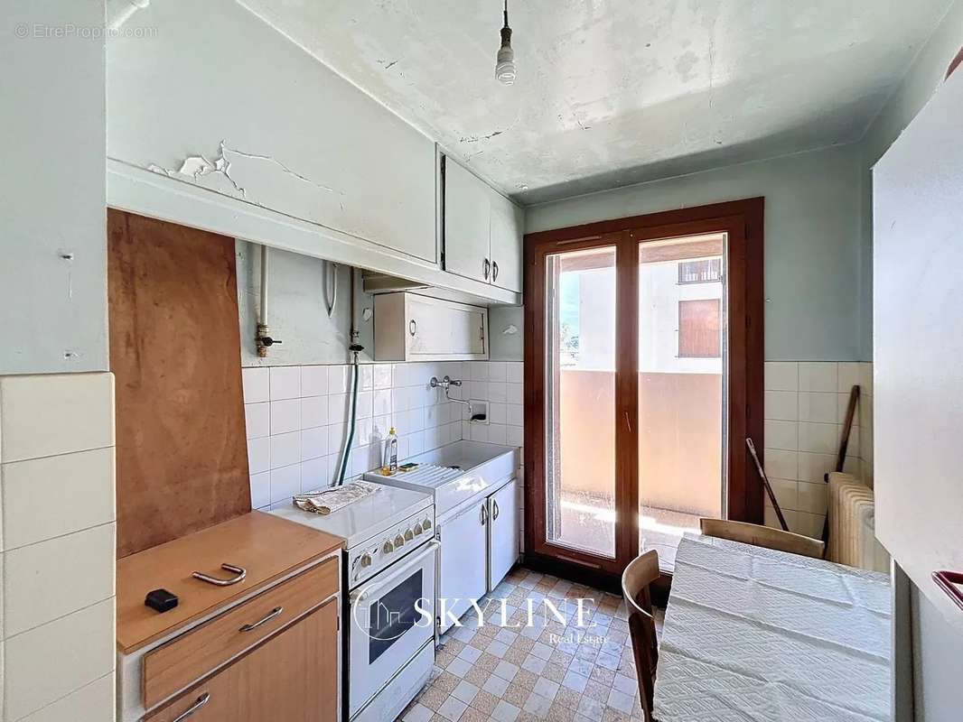 Appartement à MARSEILLE-5E