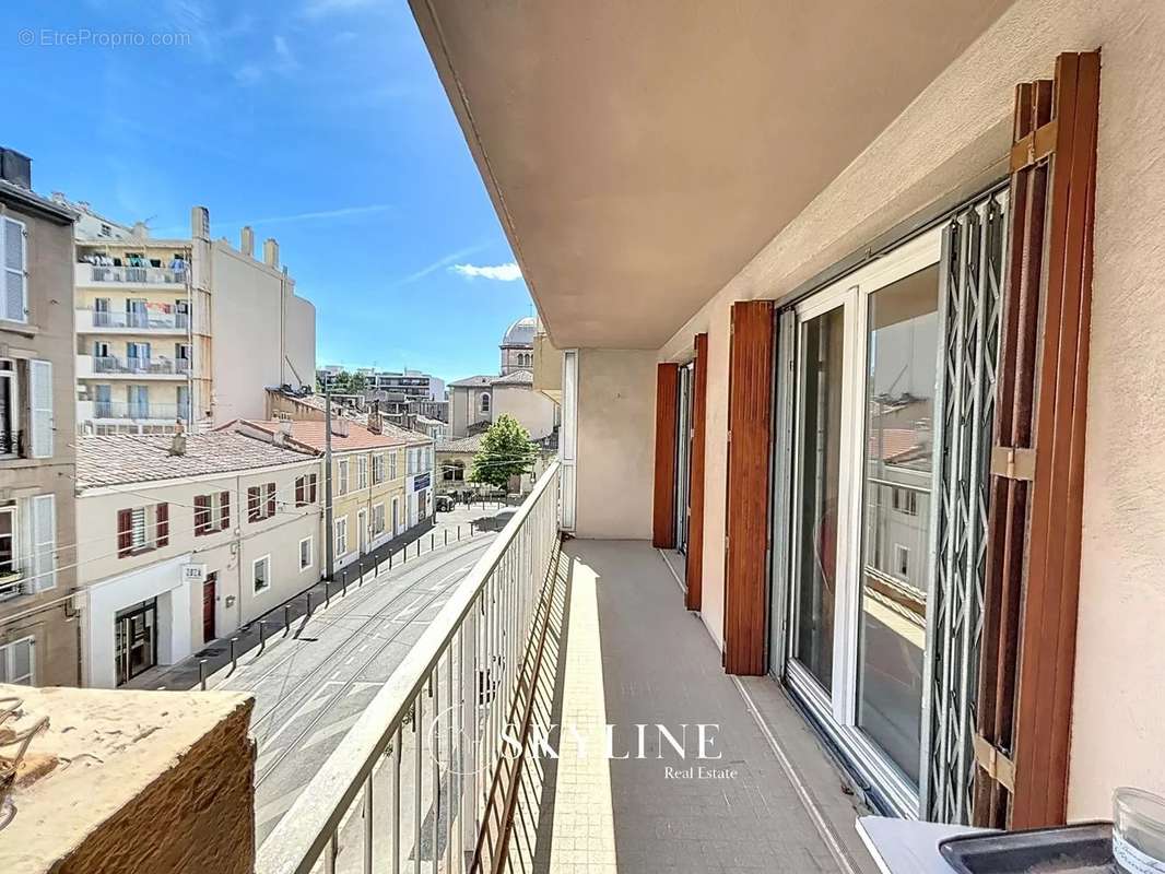 Appartement à MARSEILLE-5E