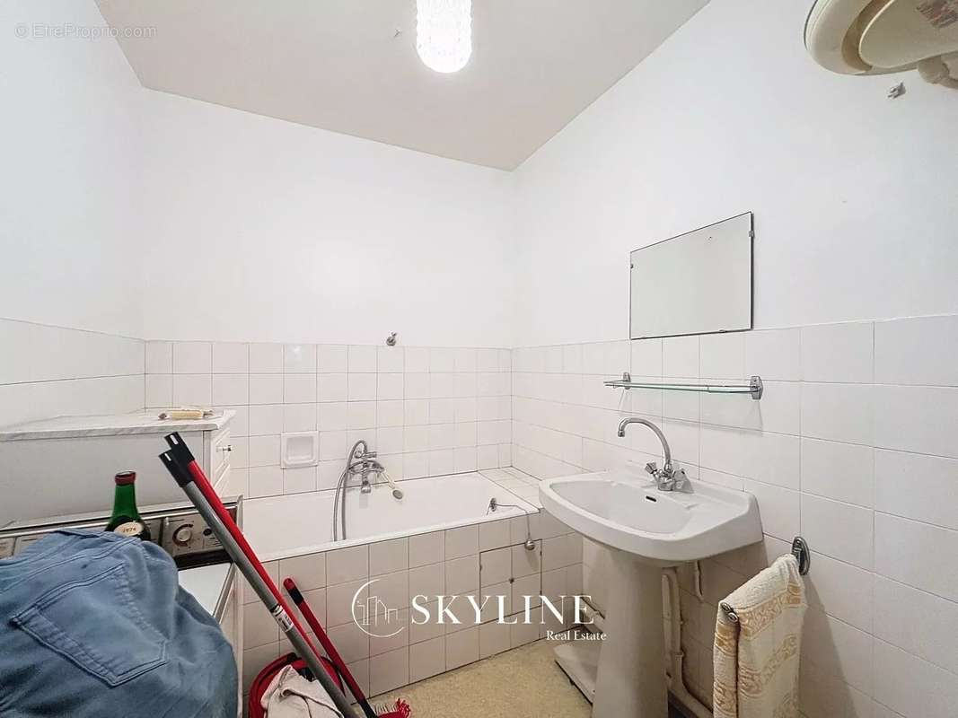 Appartement à MARSEILLE-5E