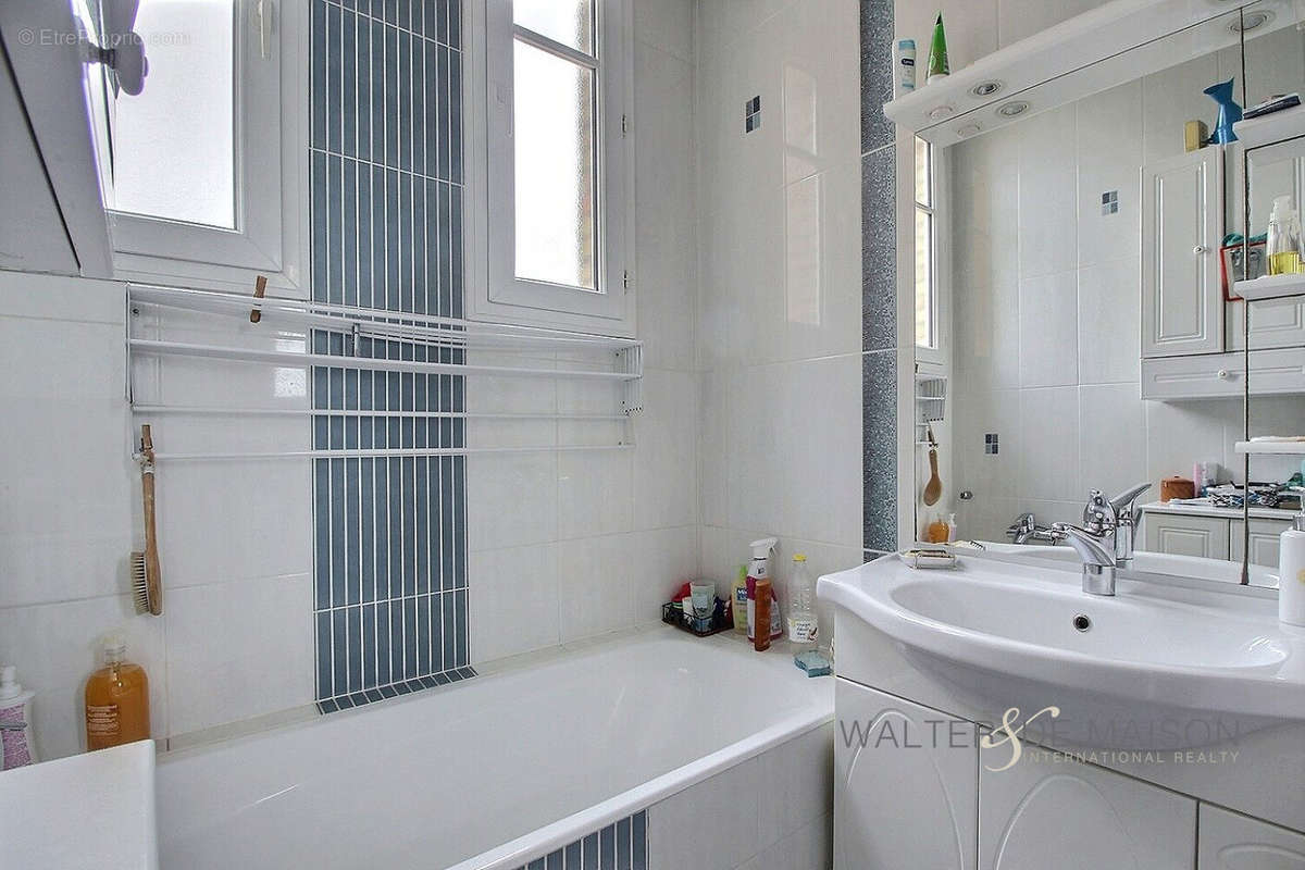 Appartement à PARIS-15E