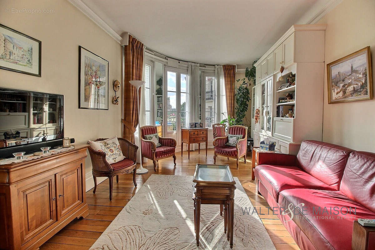 Appartement à PARIS-15E