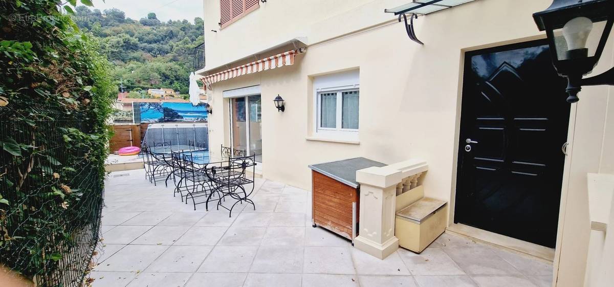 Appartement à MENTON