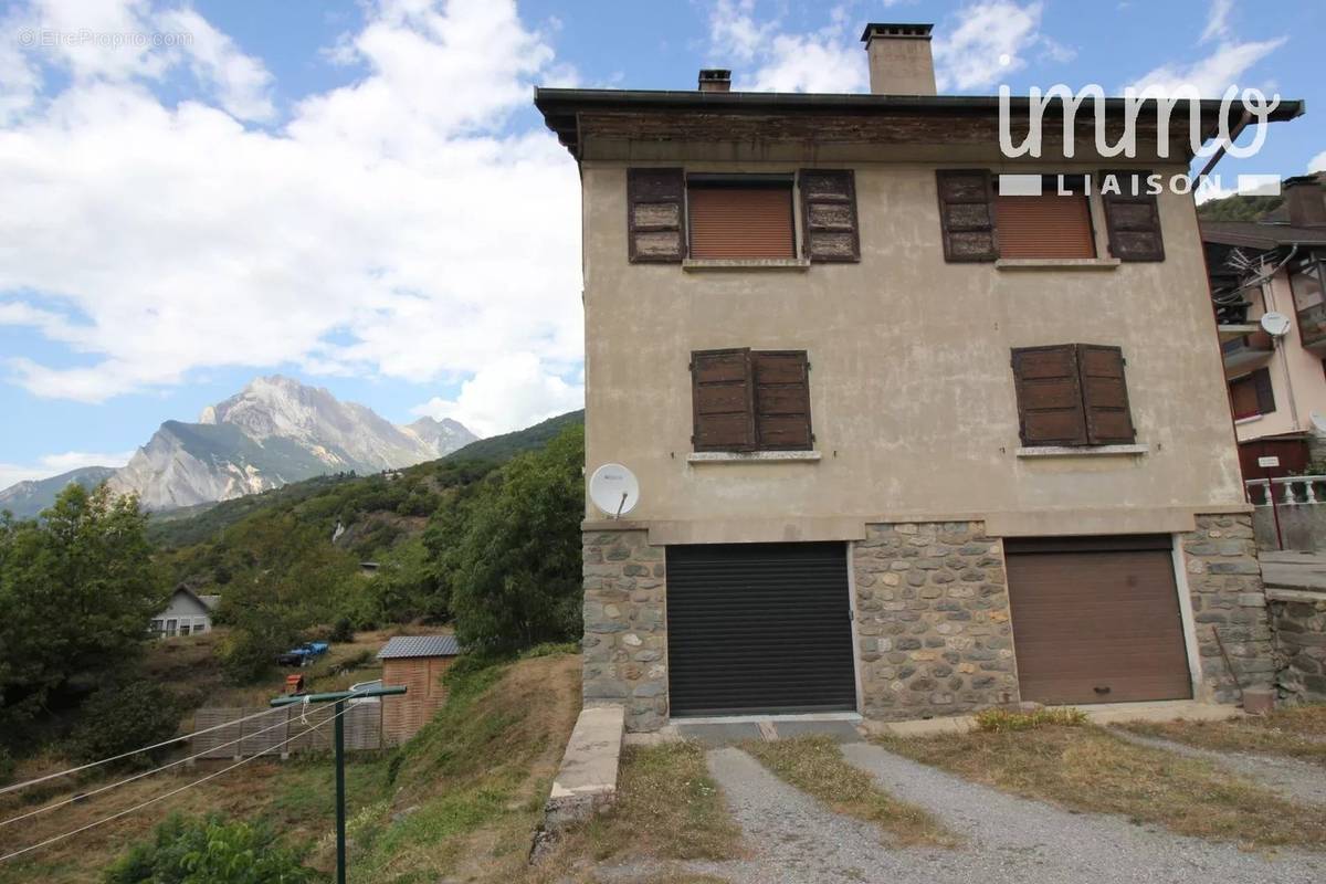 Appartement à SAINT-MICHEL-DE-MAURIENNE