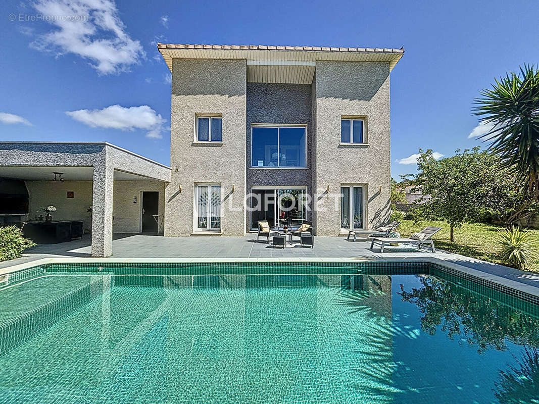 Maison à VILLENEUVE-LES-BEZIERS