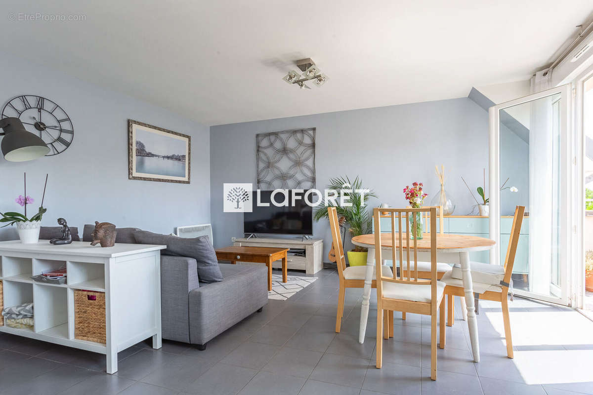 Appartement à SAINT-GERMAIN-LES-ARPAJON