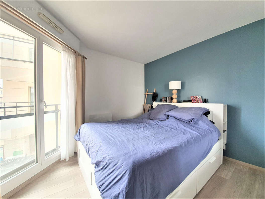 Appartement à COURBEVOIE