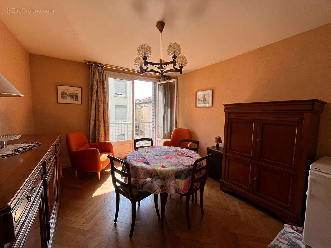 Appartement à LYON-8E