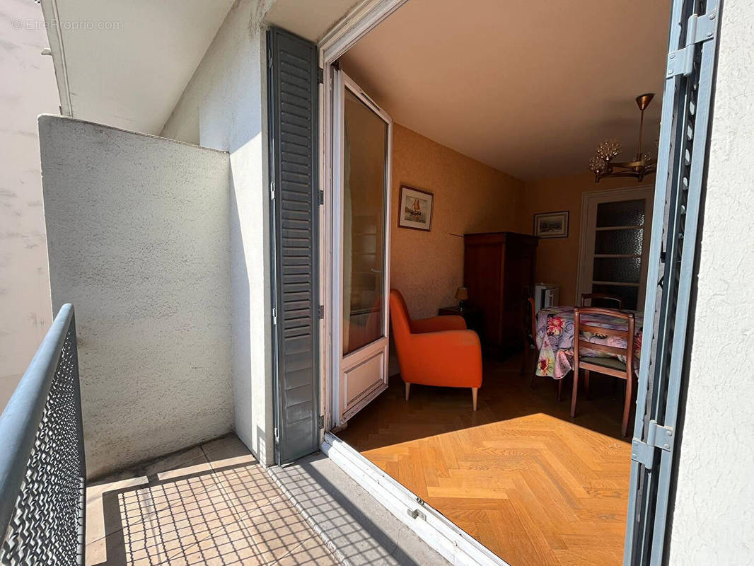 Appartement à LYON-8E