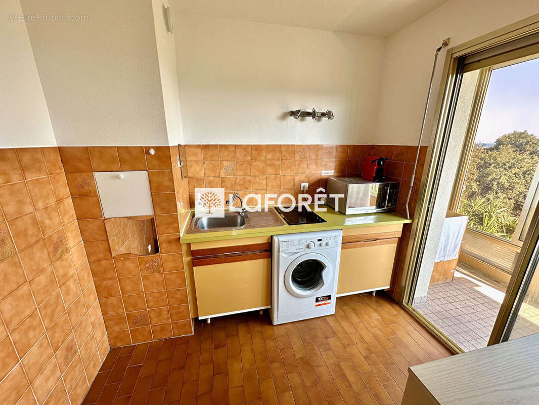 Appartement à SAINT-LAURENT-DU-VAR