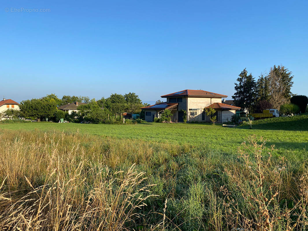 Terrain à LYAUD