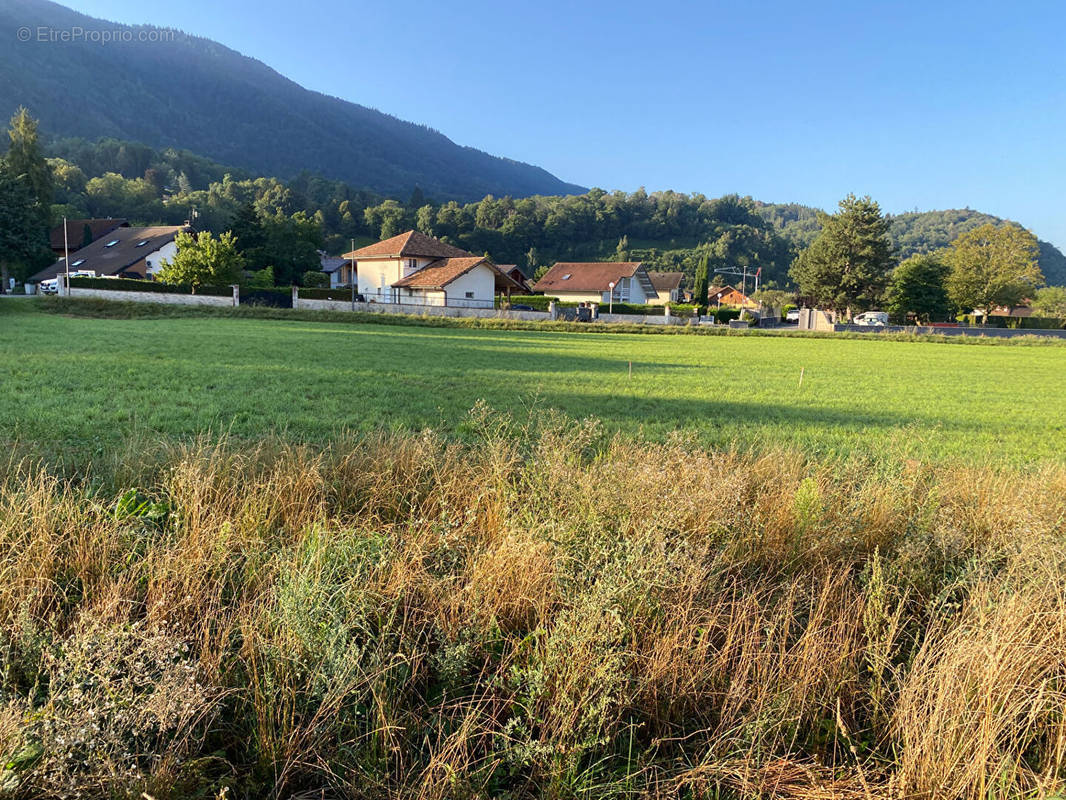 Terrain à LYAUD