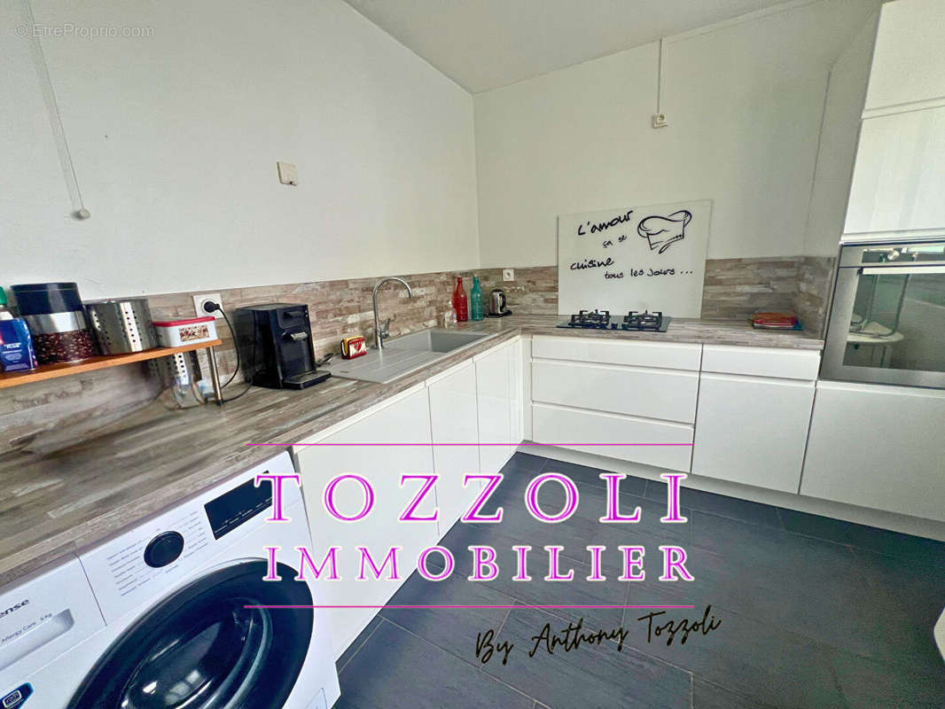 Appartement à MEYZIEU