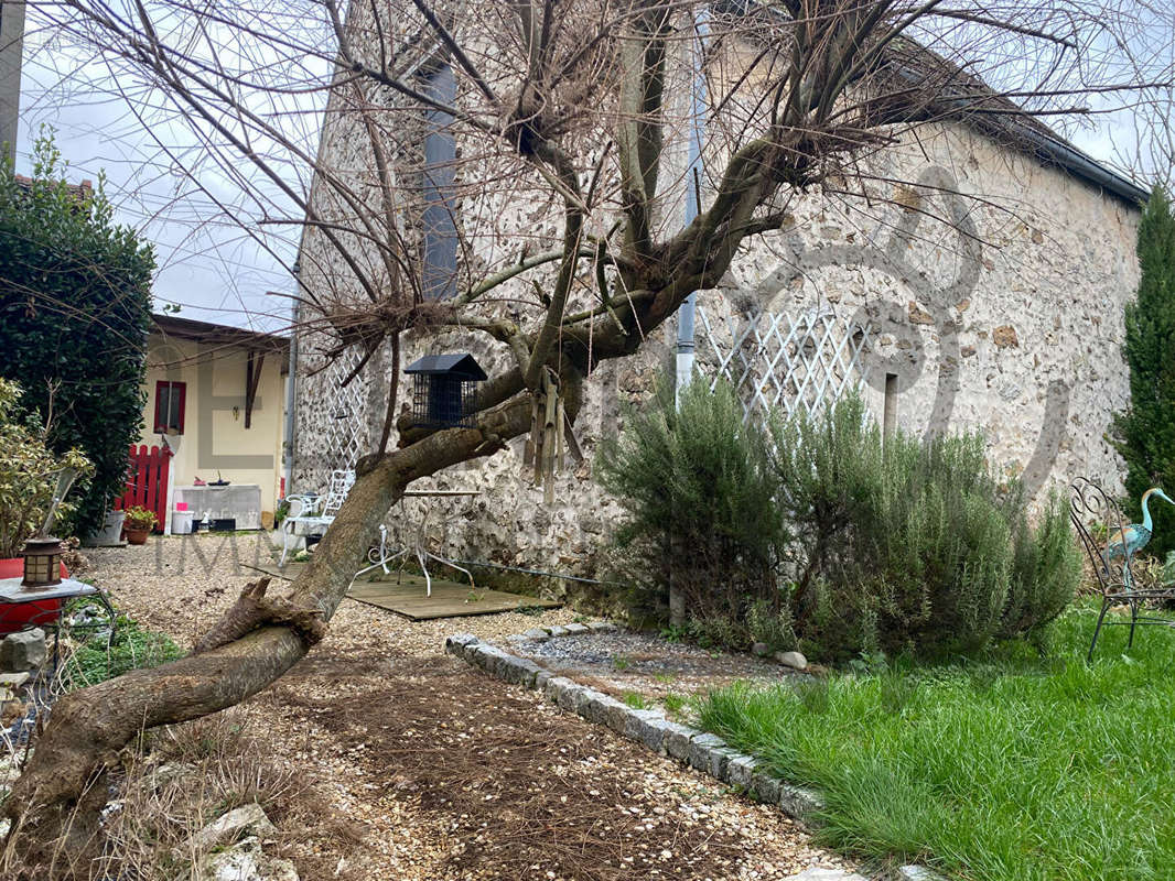 Maison à FAREMOUTIERS