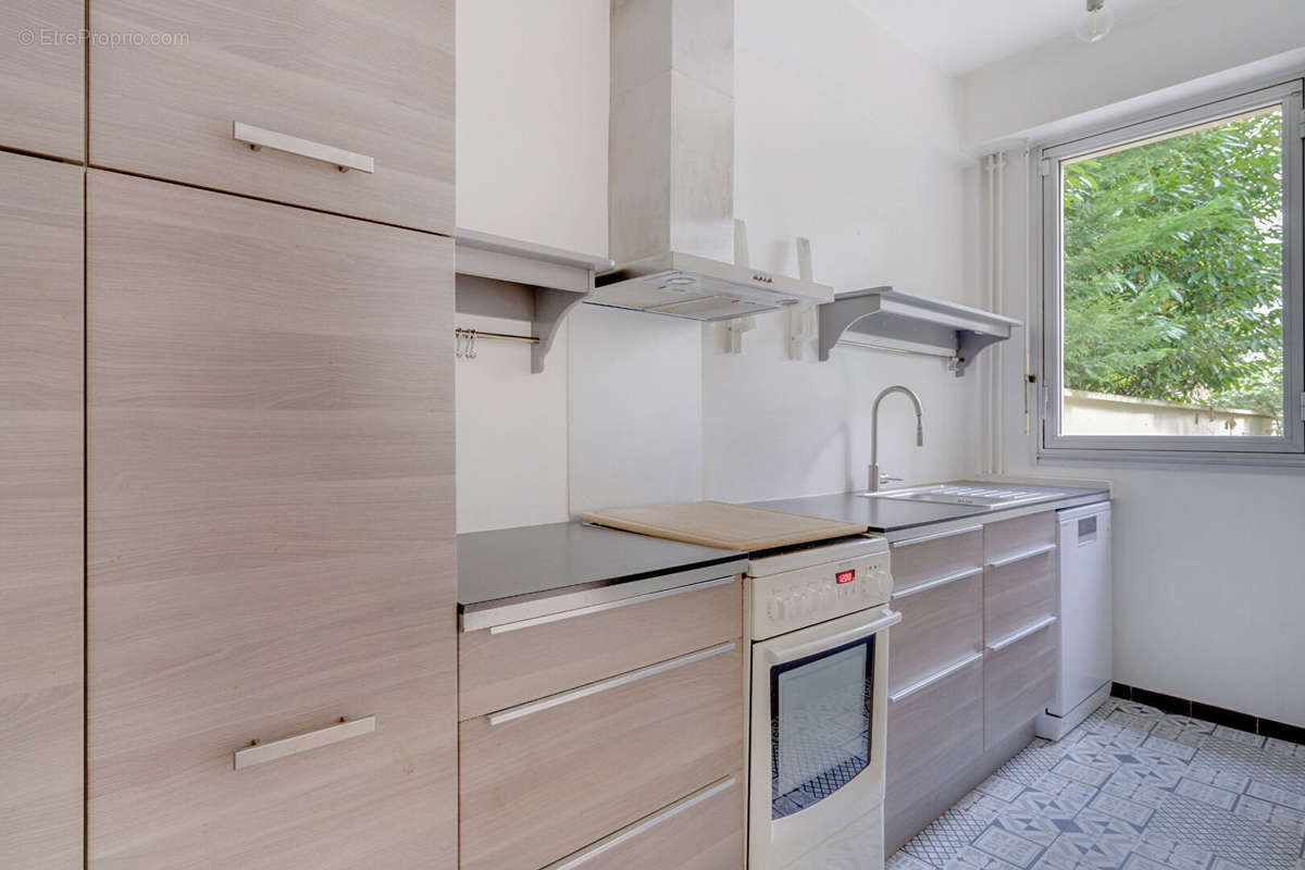 Appartement à NEUILLY-SUR-SEINE