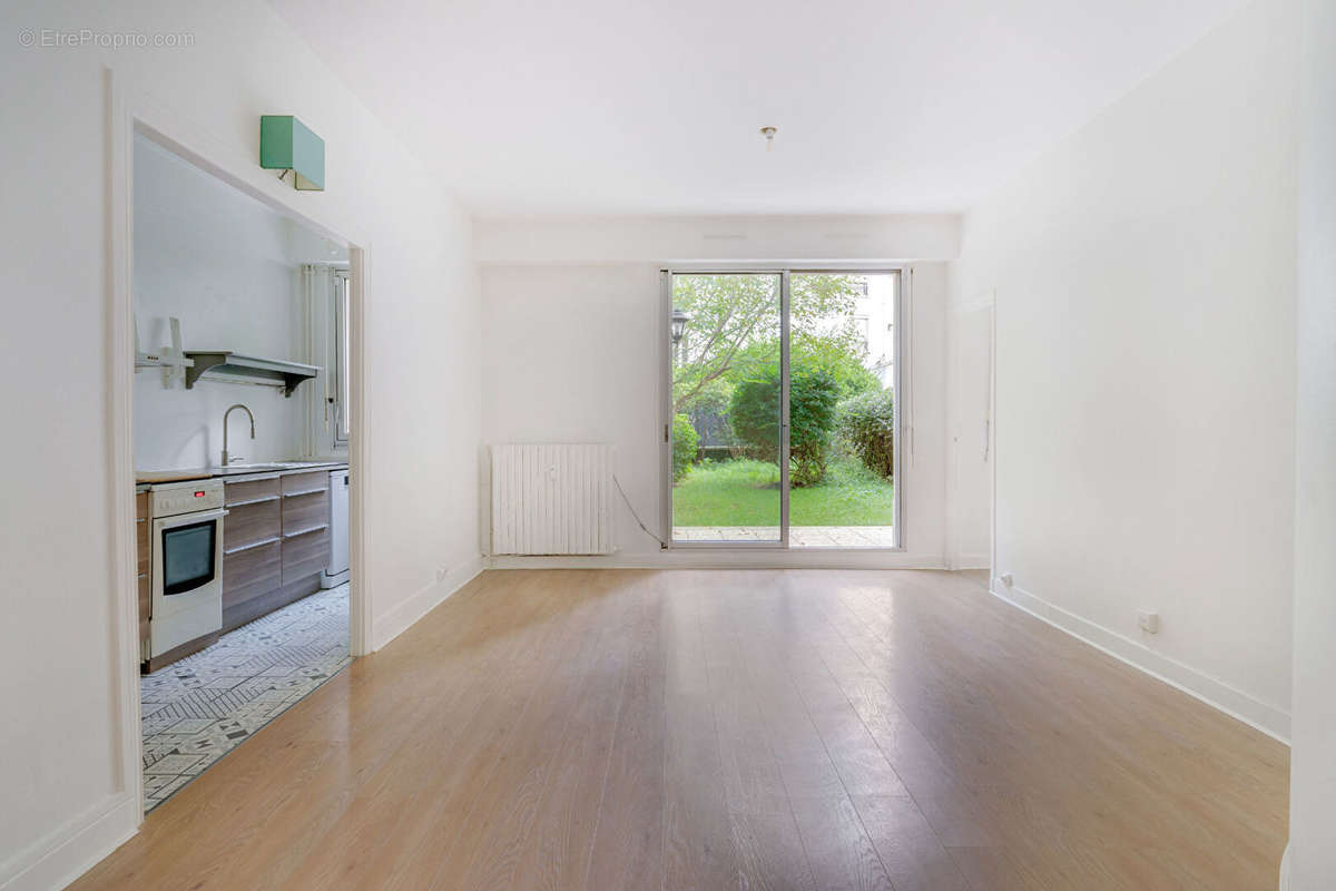 Appartement à NEUILLY-SUR-SEINE