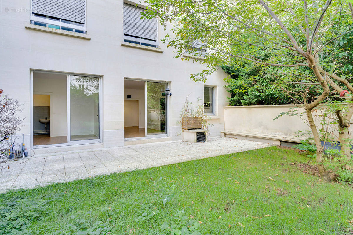 Appartement à NEUILLY-SUR-SEINE