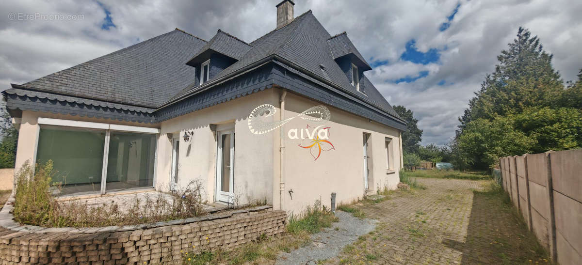 A vendre maison familiale proche Combourg dans le bourg.  - Maison à MARCILLE-RAOUL