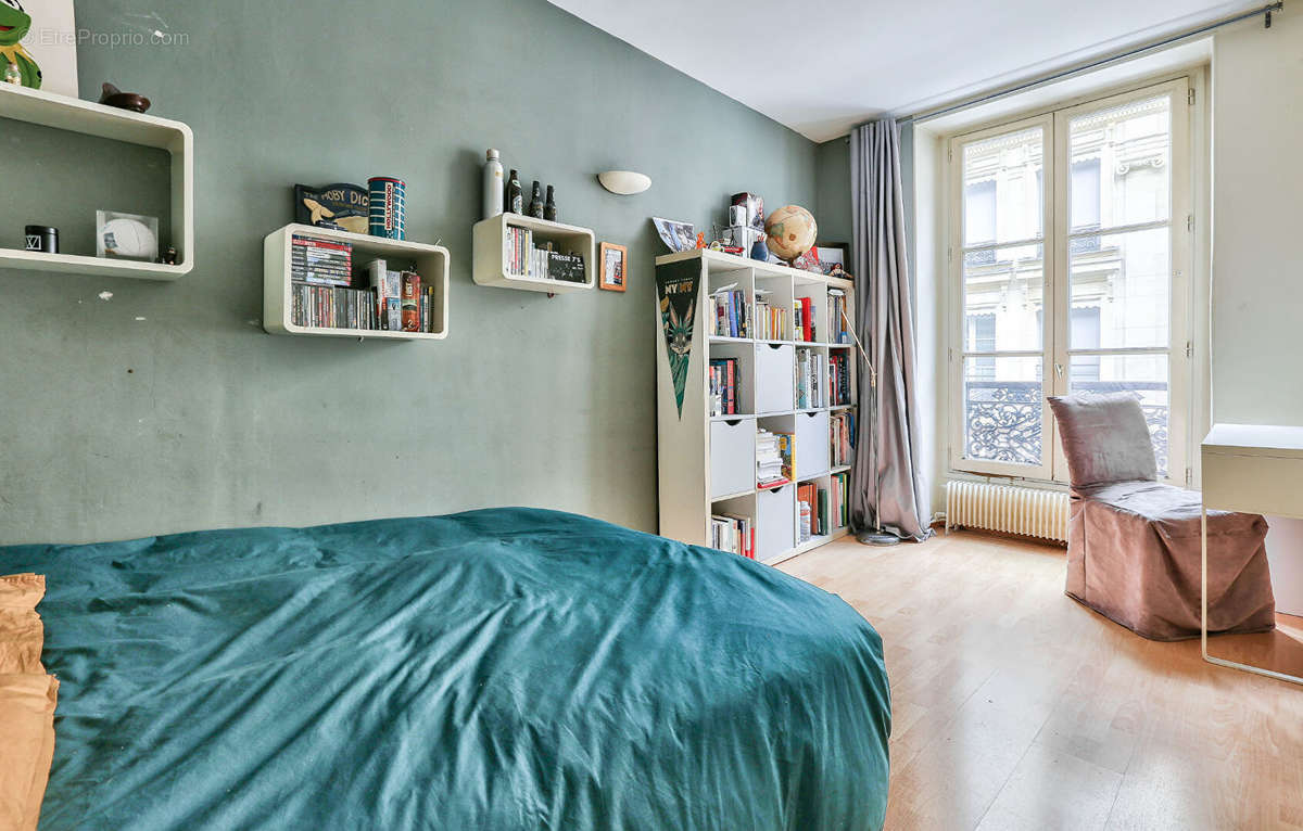 Appartement à PARIS-11E