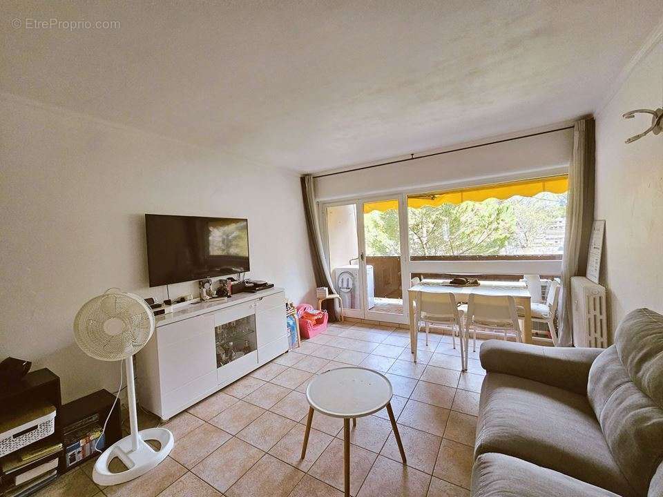 Appartement à LE CANNET