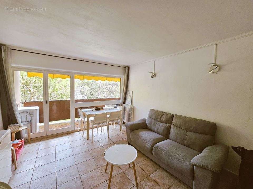 Appartement à LE CANNET