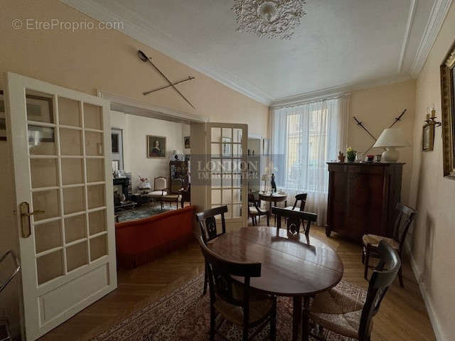 Appartement à VERSAILLES