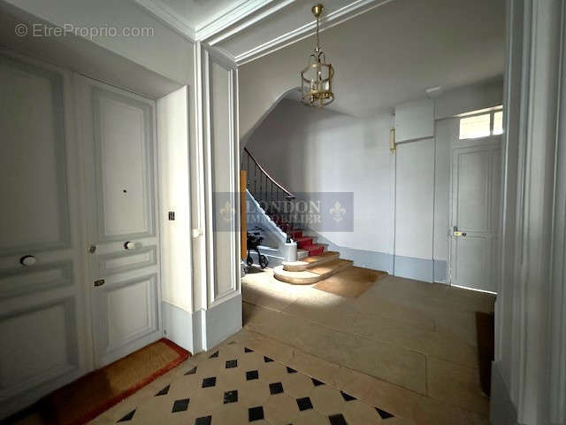 Appartement à VERSAILLES