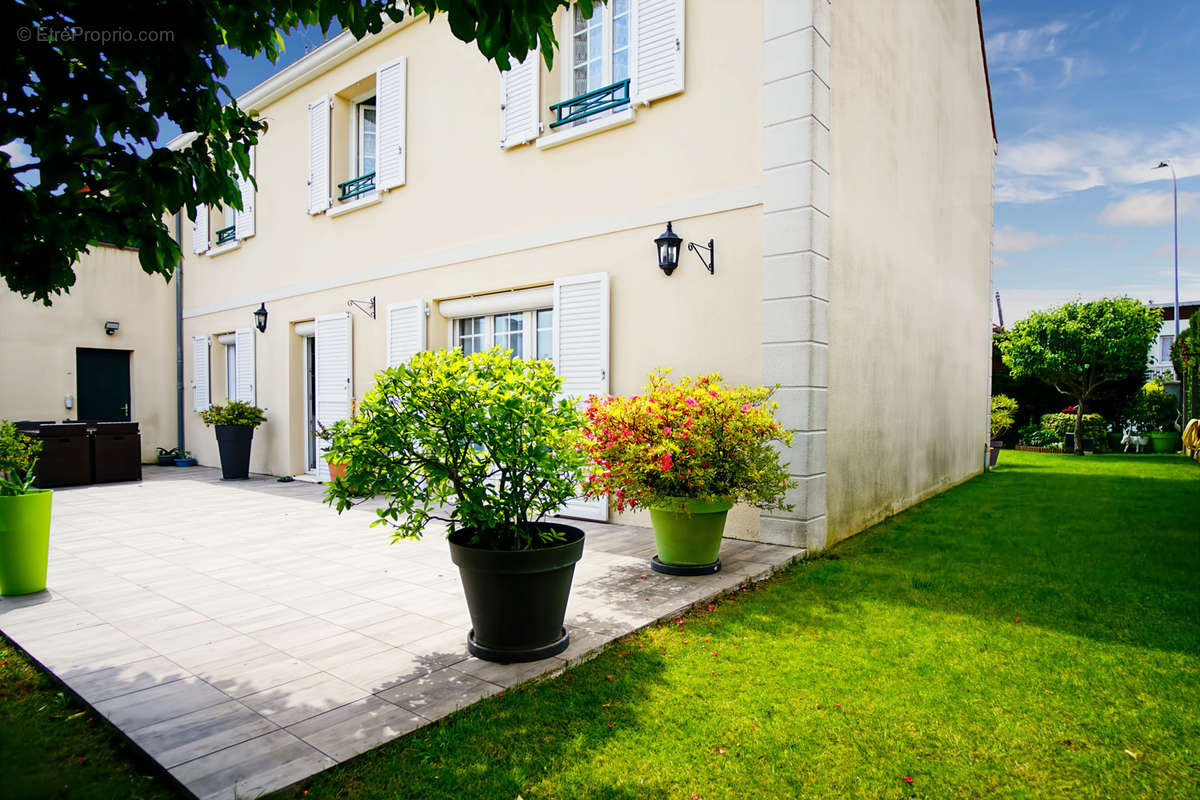 Maison à LEUVILLE-SUR-ORGE