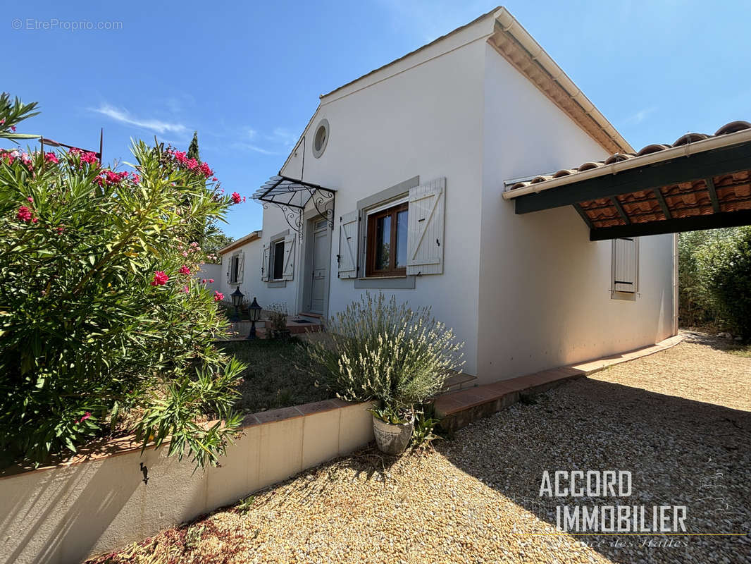 Maison à PRADES-SUR-VERNAZOBRE